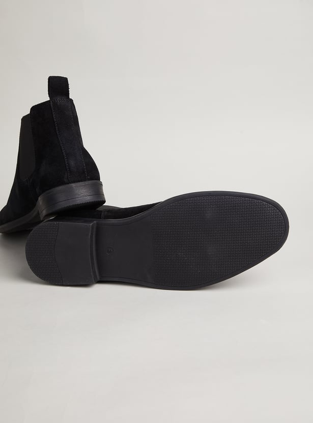 CODE Solid Chelsea Boots