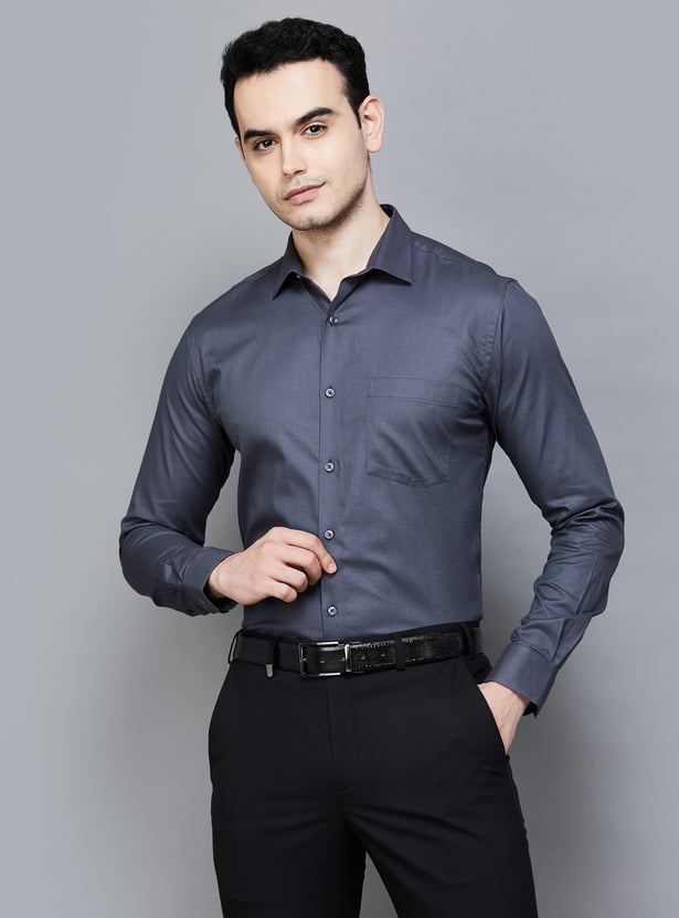 Buy PARK AVENUE Men Solid Slim Fit Formal Shirt from Park Avenue at ...