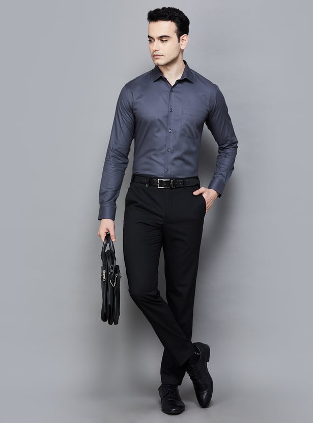 Buy PARK AVENUE Men Solid Slim Fit Formal Shirt from Park Avenue at ...