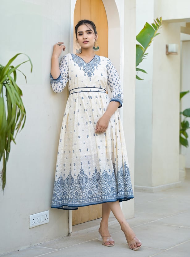 Juniper Women Gold Ethnic Motif Printed Cotton Top And Pant Co-Ord Set With Zari Work