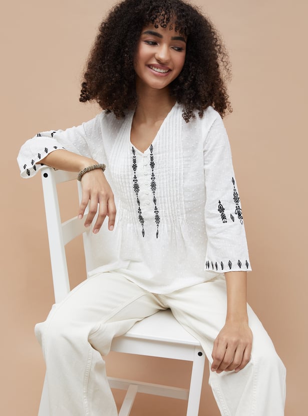 FAME FOREVER Embroidered Top