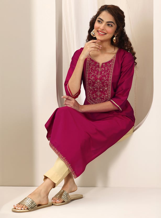 Notch Neck Embroidered Straight Kurta