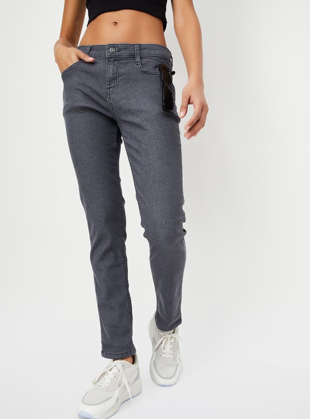 Women Solid Pencil Fit Jeans