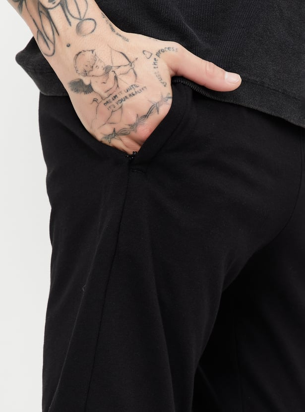 Men Solid Slim Fit Track Pants