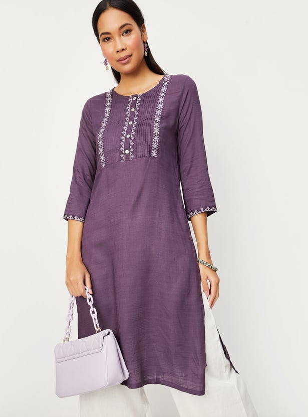 Women Embroidered Straight Kurta