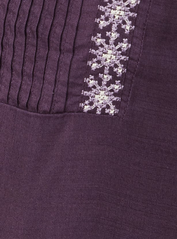 Women Embroidered Straight Kurta