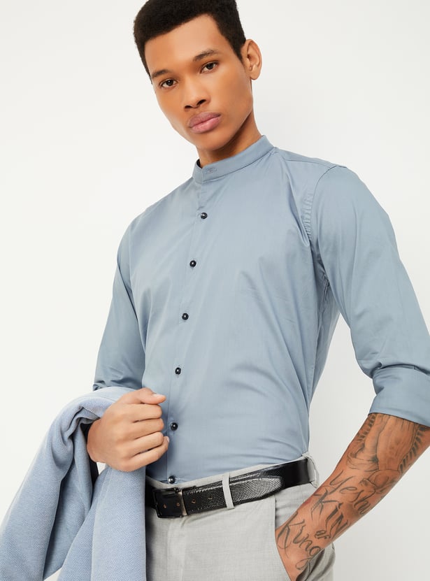 Men Solid Slim Fit Formal Shirt