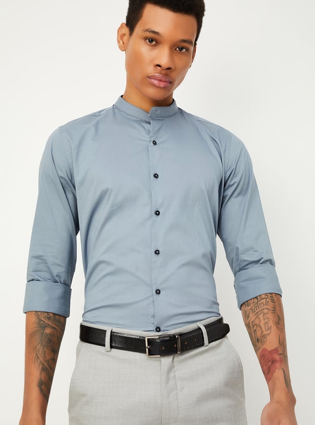 Men Solid Slim Fit Formal Shirt