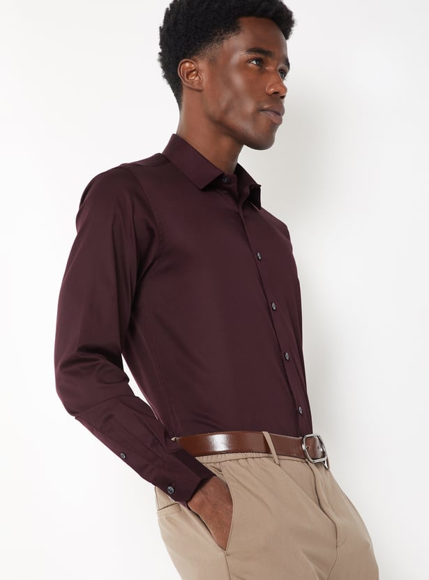 Men Slim Fit Solid Sateen Formal Shirt