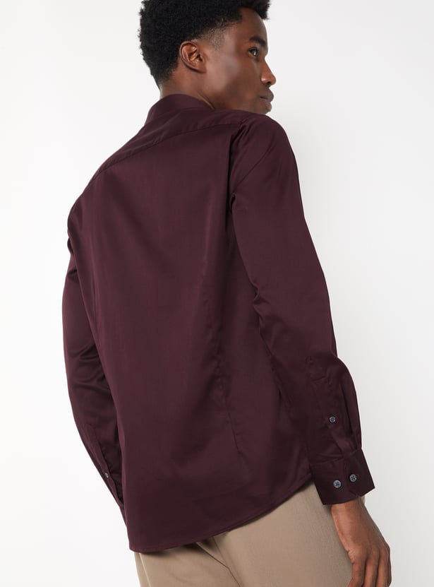 Men Slim Fit Solid Sateen Formal Shirt