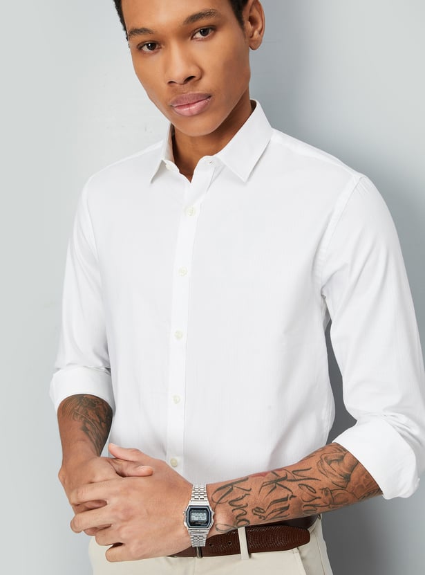 Men Slim Fit Structured Formal Shirt