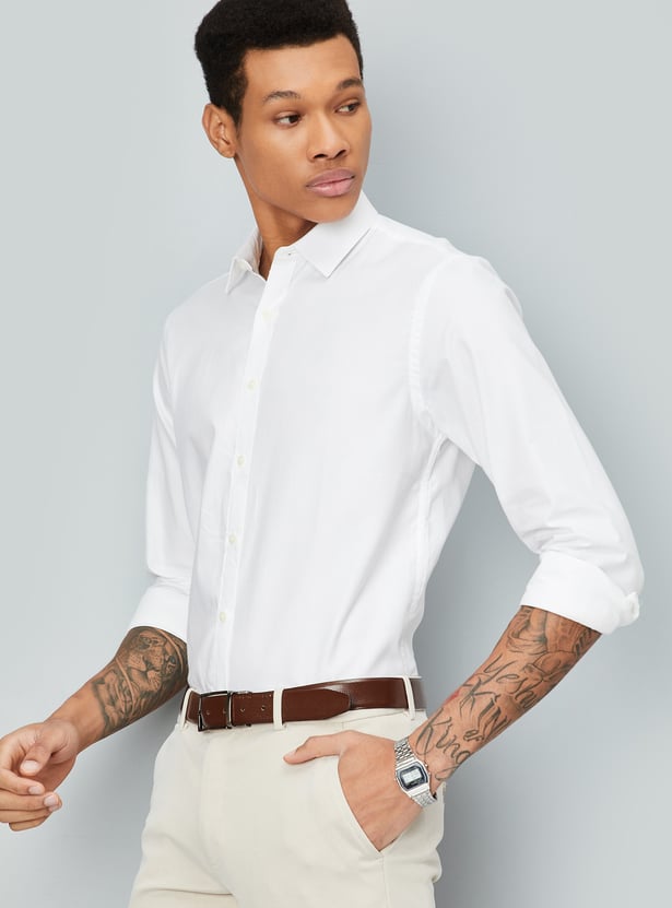 Men Slim Fit Structured Formal Shirt