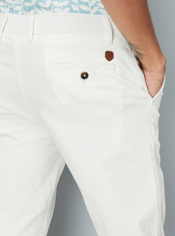 Men Slim Fit Solid Chinos