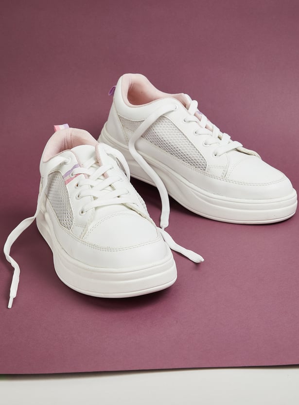 Women Mesh-Panelled Detail Knit Sneakers