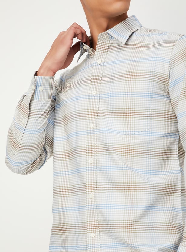 Men Regular Fit Checked Casual Shirt