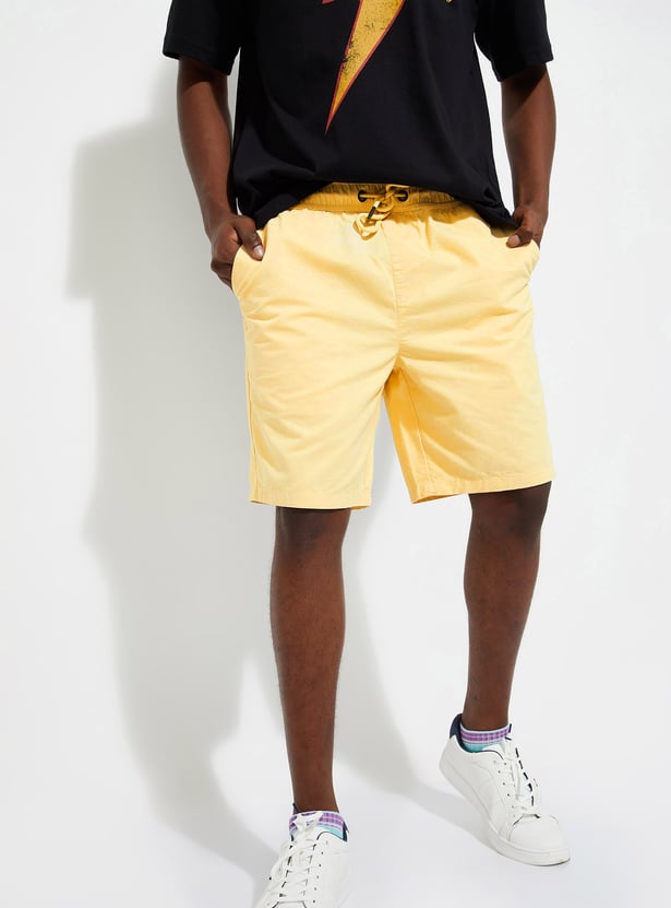 URB_N Men Solid Slim Fit Shorts