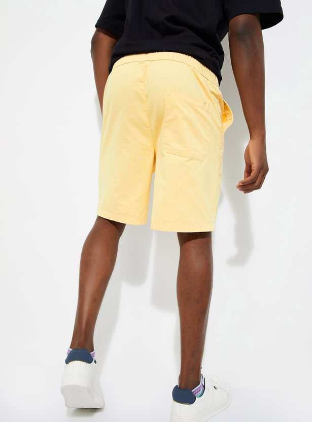 URB_N Men Solid Slim Fit Shorts