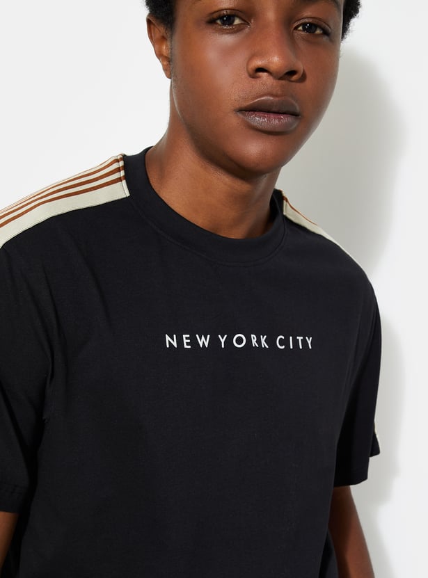 Buy URB_N Men Regular Fit Solid T-shirt Online at just Rs. 399.0