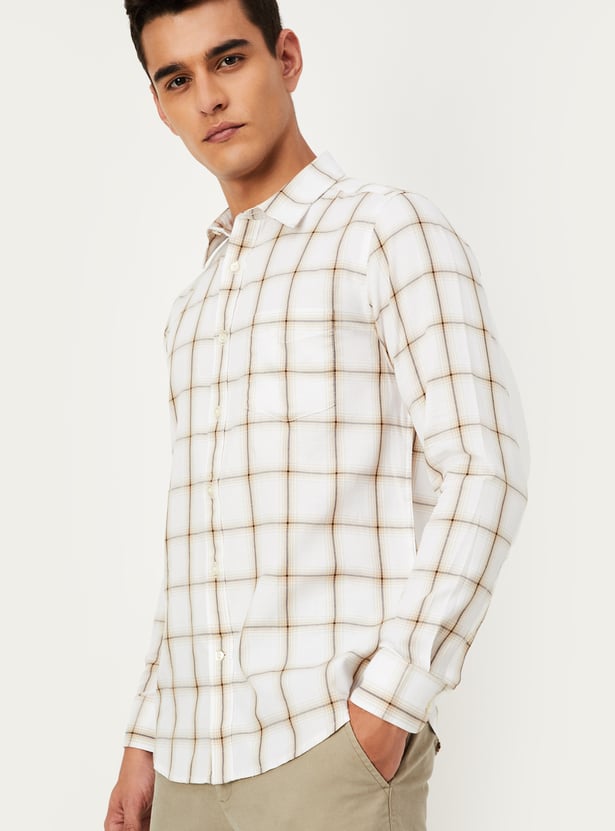 Men Slim Fit Checked Casual Shirt