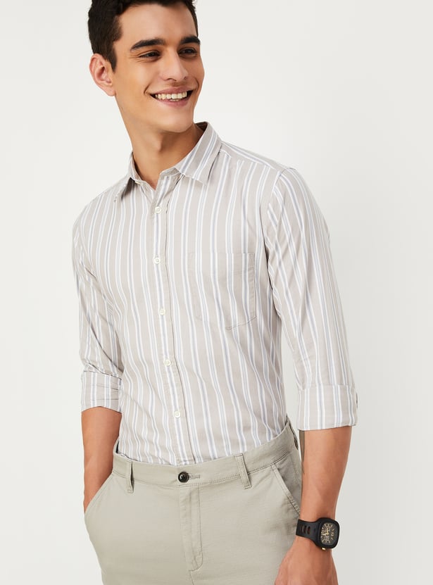 Men Striped Slim Fit Smart Casual Shirt