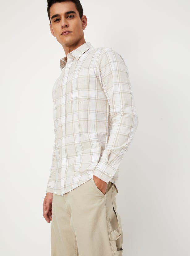 Men Slim Fit Checked Casual Shirt