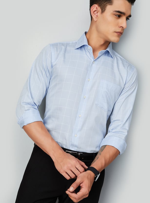 Men Regular Fit Checked Formal Shirt