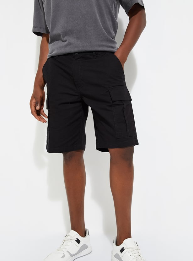 URB_N Men Checked Cargo Shorts