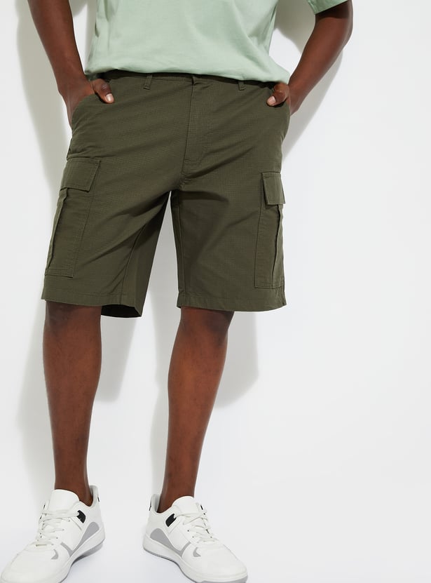 URB_N Men Checked Cargo Shorts