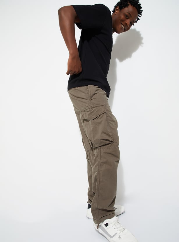 URB_N Men Solid Parachute Pants with Cargo Pockets