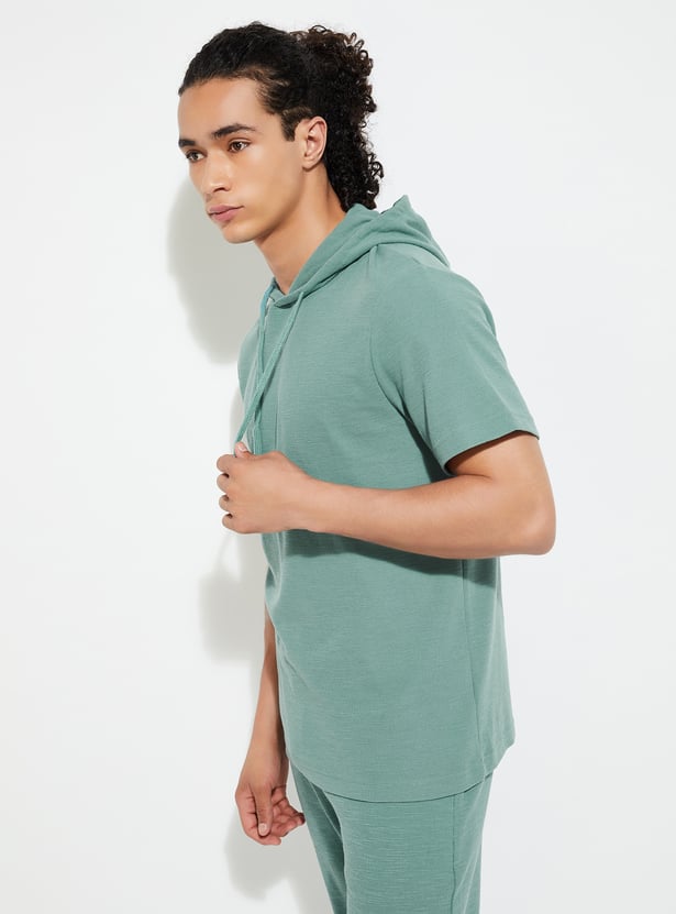 URB_N Men Solid Hooded T-shirt