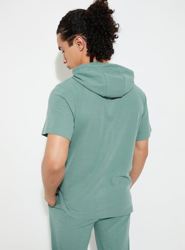 URB_N Men Solid Hooded T-shirt