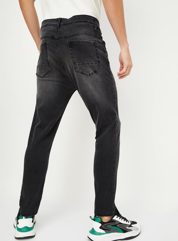 Men Carrot Fit Washed Jeans