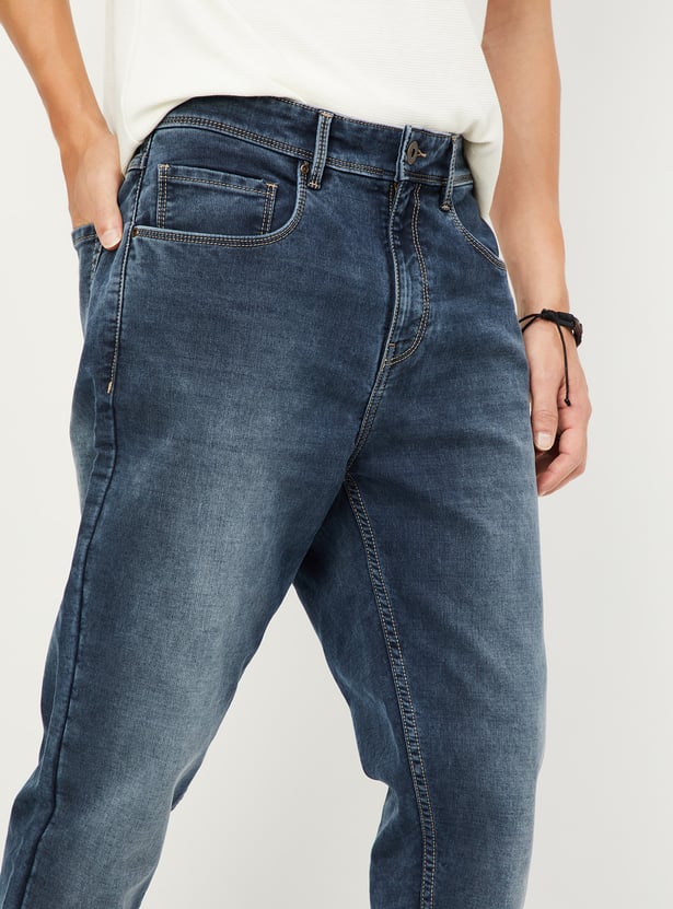 Men Carrot Fit Washed Jeans