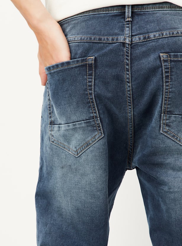 Men Carrot Fit Washed Jeans