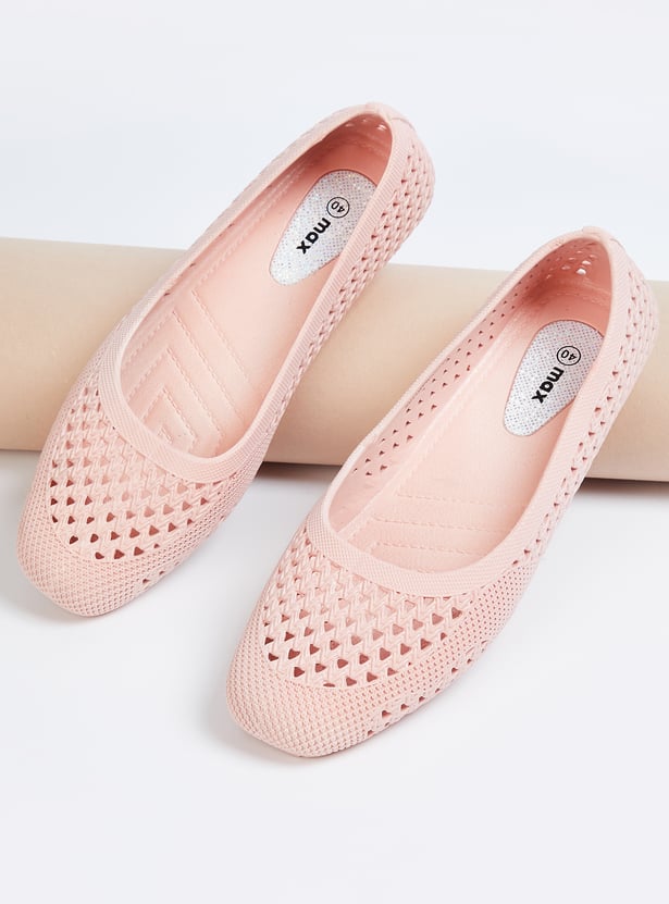 Women Cut-Out Wash and Wear Ballerinas