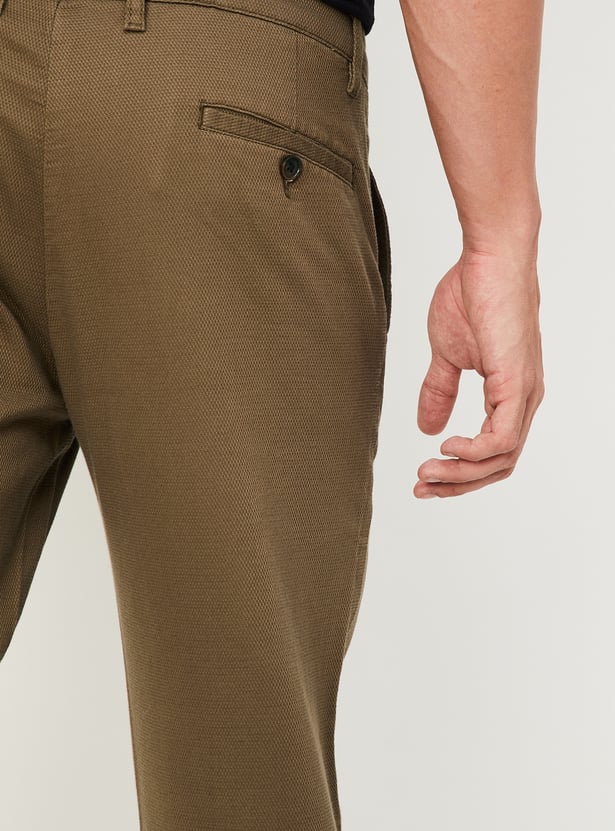 Men Solid Flexi Waist Slim Fit Chinos