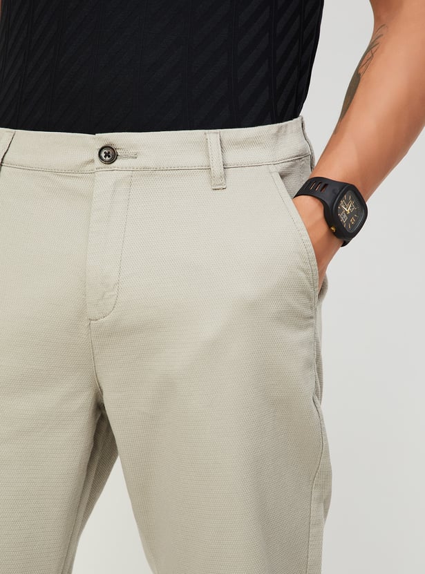 Men Solid Flexi Waist Slim Fit Chinos