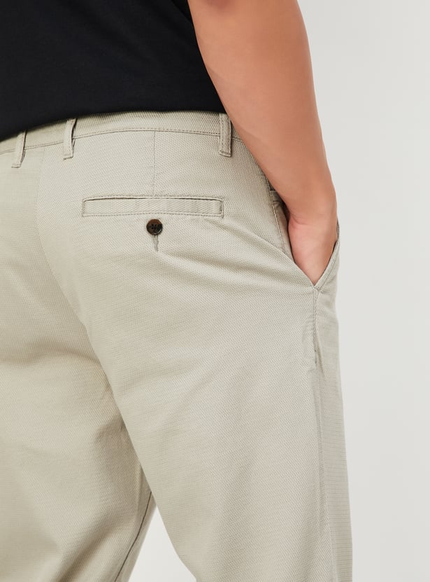 Men Solid Flexi Waist Slim Fit Chinos