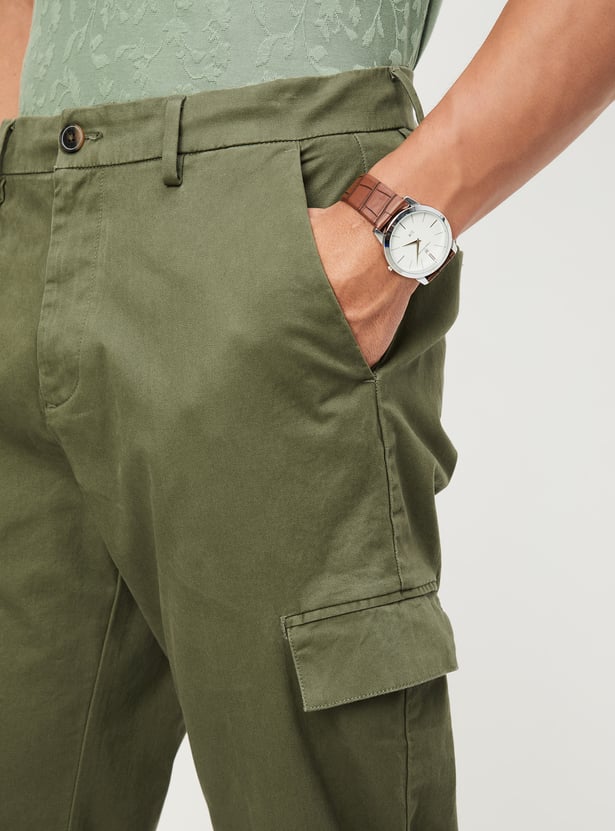 Men Slim Fit Solid Flexi Waist Cargo Chinos