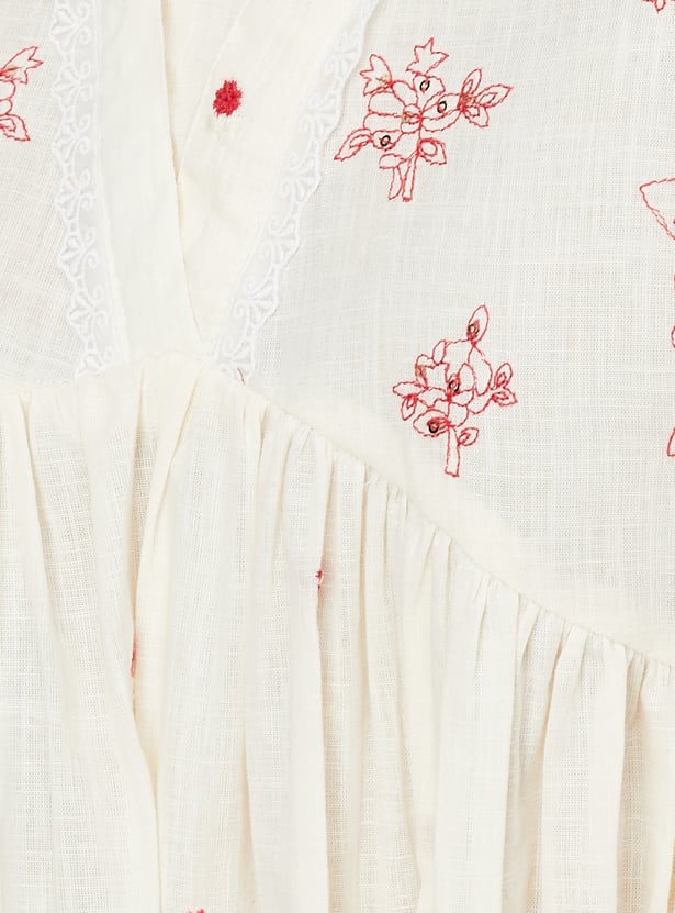 Women Embroidered Empire Yoke Kurta
