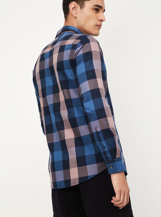 Men Checked Slim Fit Casual Shirt