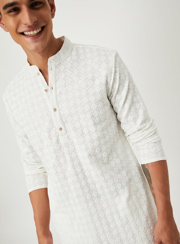 Men Embroidered Straight Kurta