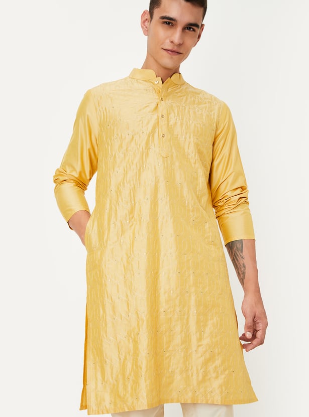 Men Embroidered Straight Kurta