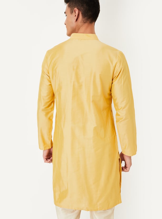 Men Embroidered Straight Kurta