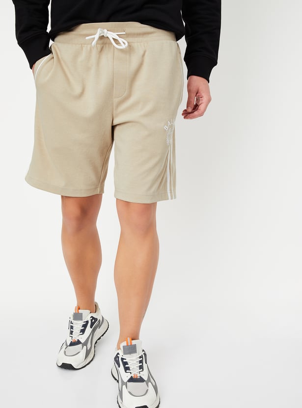 Men Side Striped Sports Shorts