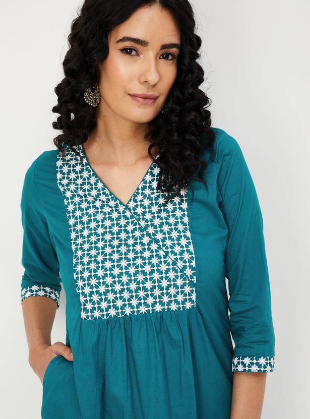 Women Embroidered Straight Kurta