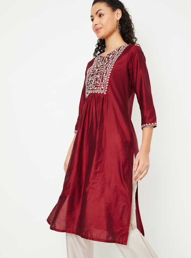 Women Embroidered Yoke Straight Kurta