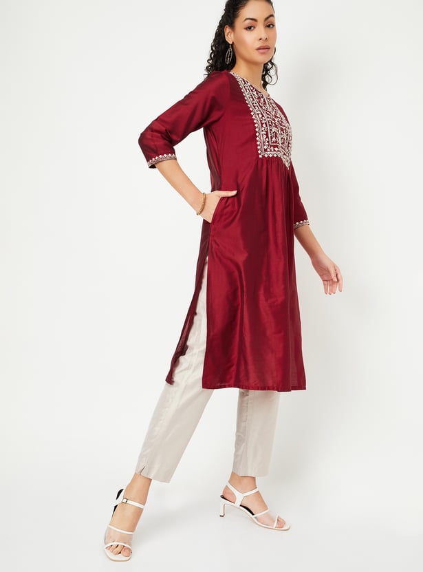 Women Embroidered Yoke Straight Kurta