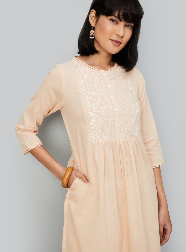 Women Embroidered Yoke Straight Kurta