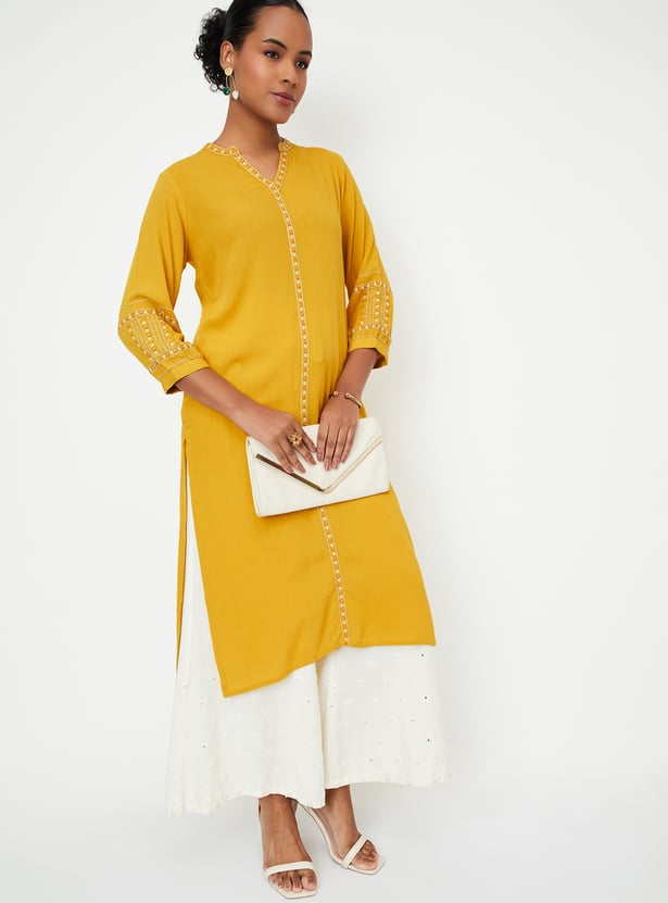 Women Embroidered Straight Kurta